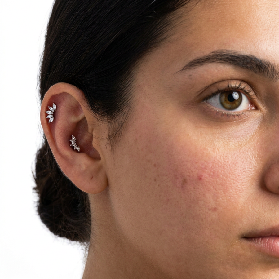 Barretta con sette petali di zirconi in Acciaio Chirurgico 316L - Piercing per orecchio