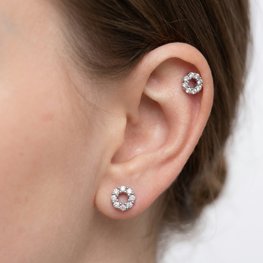 Barretta con cerchio di zirconi in Acciaio Chirurgico 316L - Piercing per orecchio