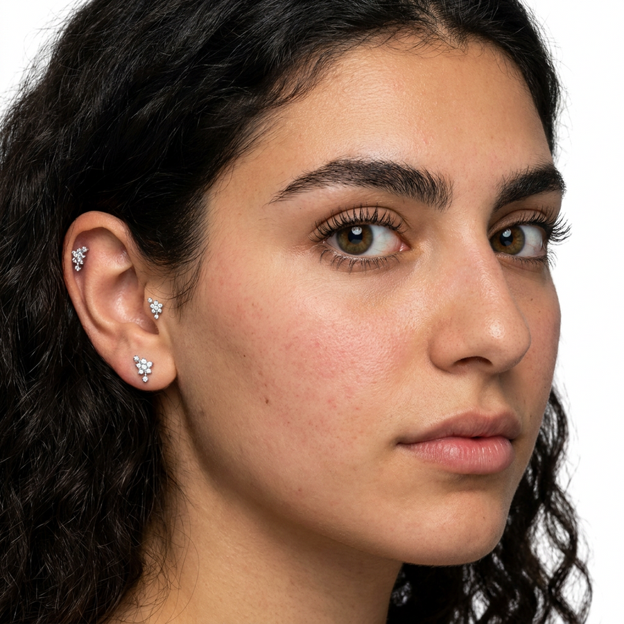 Barretta con fiore e zirconi in Acciaio Chirurgico 316L - Piercing per orecchio