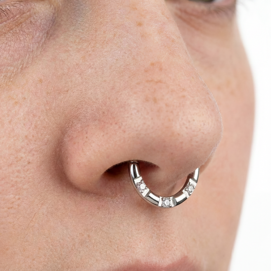 Cerchietto con zirconi in Acciaio Chirurgico 316L - Piercing per orecchio / naso