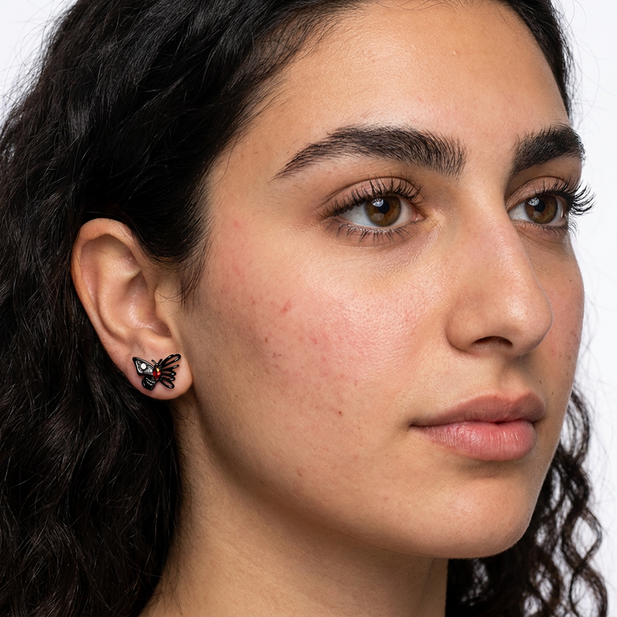 Piercing con farfalla in Titanio G23- Piercing per Lobo, helix, forward helix, conch, flat, tragus