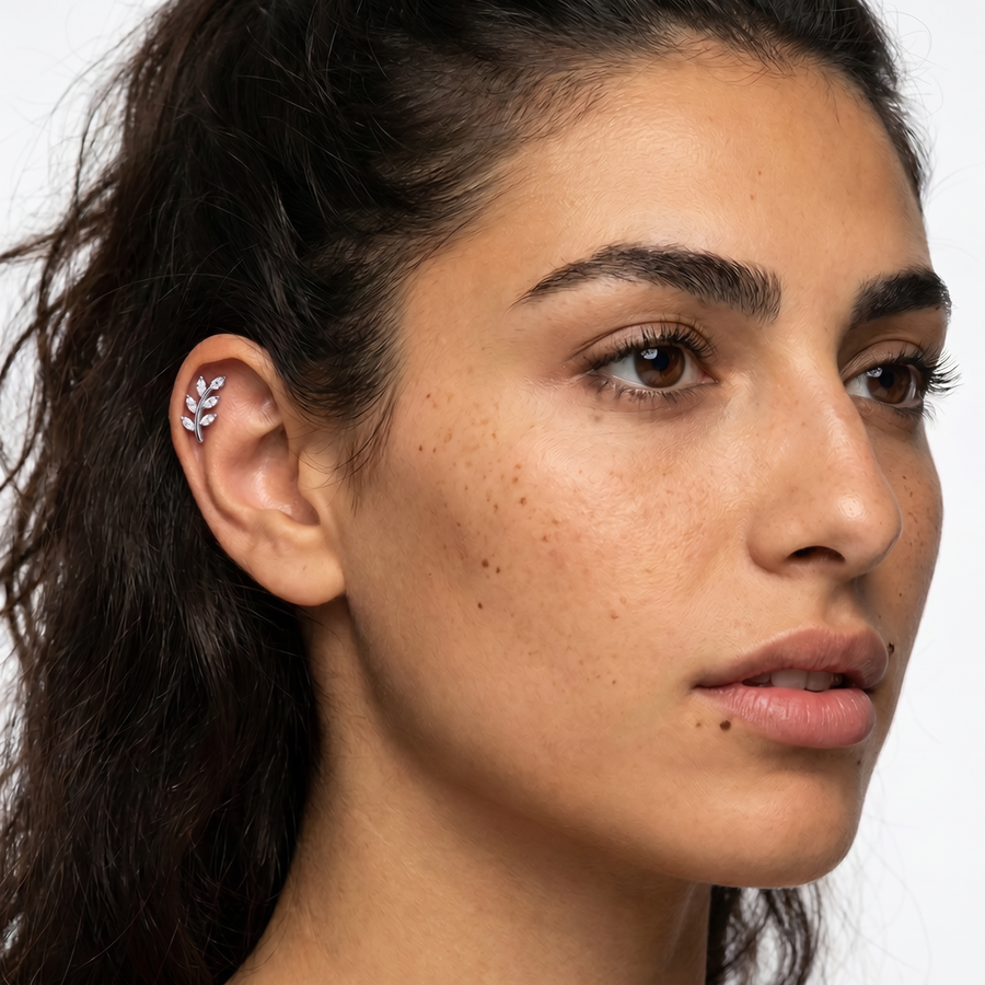 Piercing con ramoscello e zirconi in Titanio G23- Piercing per Lobo, helix, forward helix, conch, flat, tragus