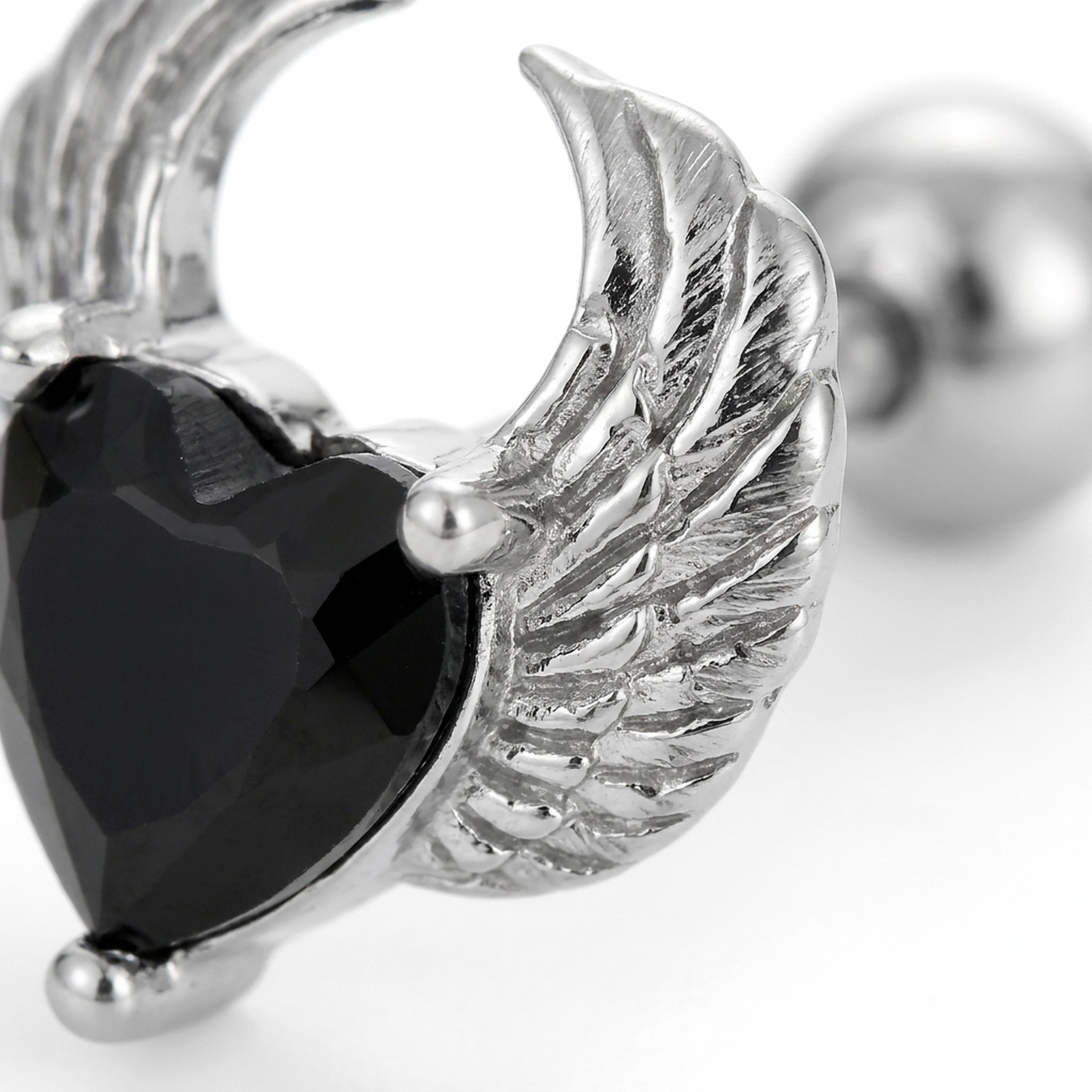 Piercing con cuore di zircone nero in Acciaio Chirurgico 316L - Piercing per lobo, helix, forward helix, conch, flat, tragus