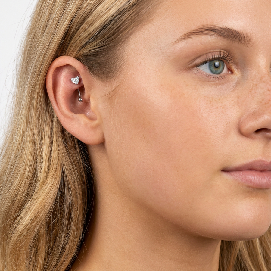 Piercing con cuore zirconi in Titanio G23 - Piercing per Rook e Snug