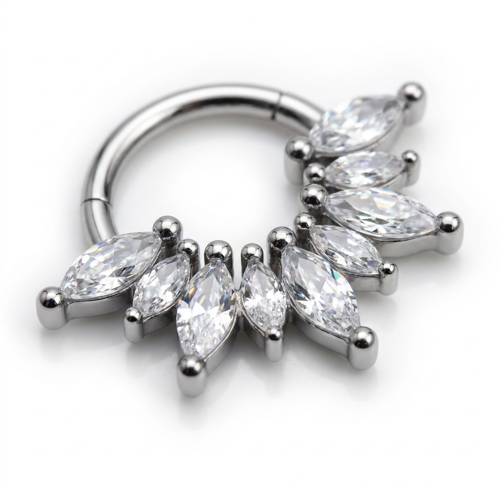 Piercing con petali di zirconi in Acciaio Chirurgico 316L - Piercing per lobo, helix, daith, septum