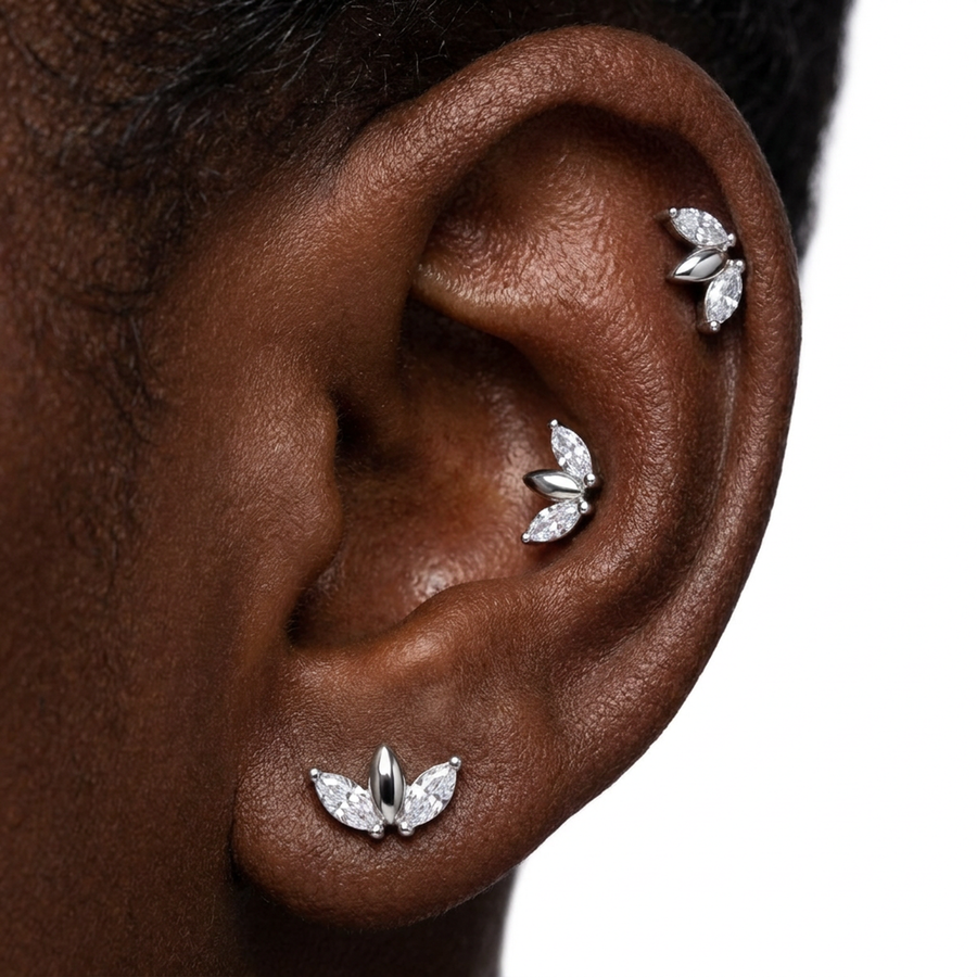 Piercing con tre petali e due zirconi in Acciaio Chirurgico 316L - Piercing per lobo, helix, forward helix, conch, flat, tragus