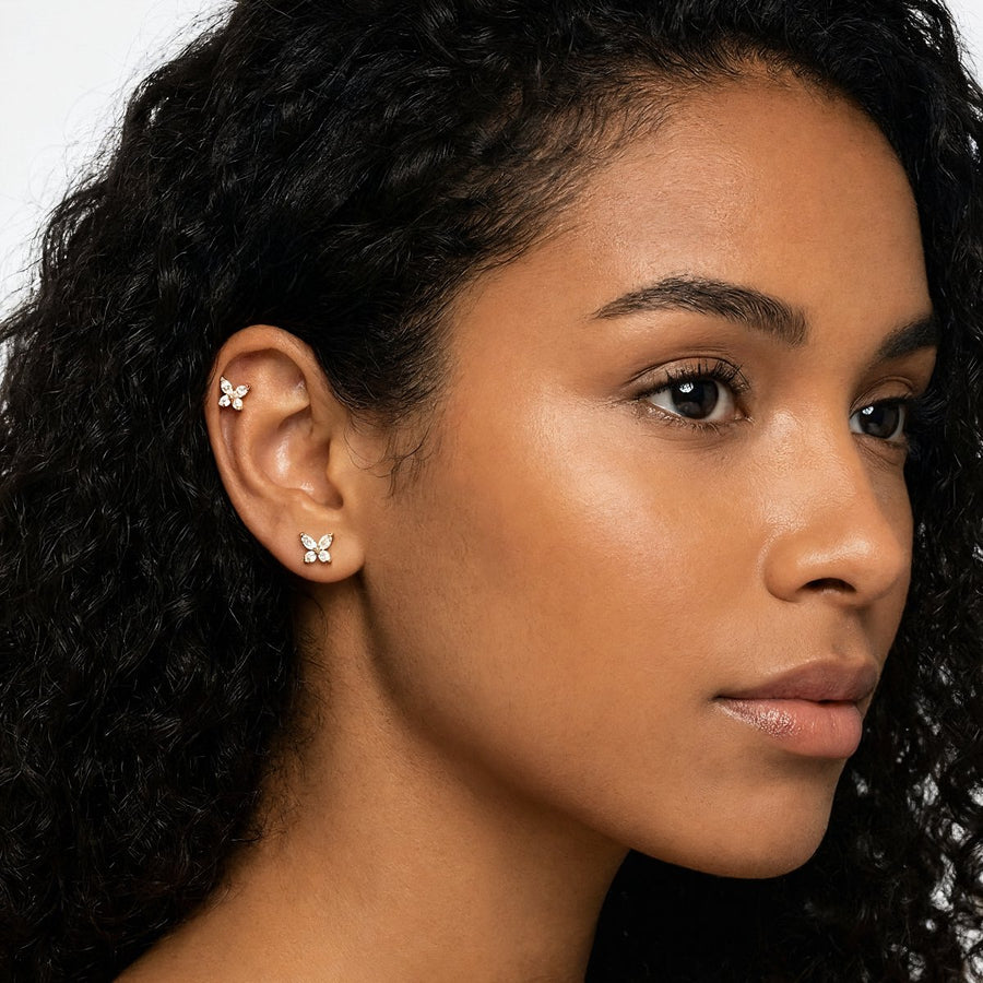 Barretta con farfalla zirconata in Acciaio Chirurgico 316L - Piercing per lobo, helix, forward helix, conch, flat, tragus