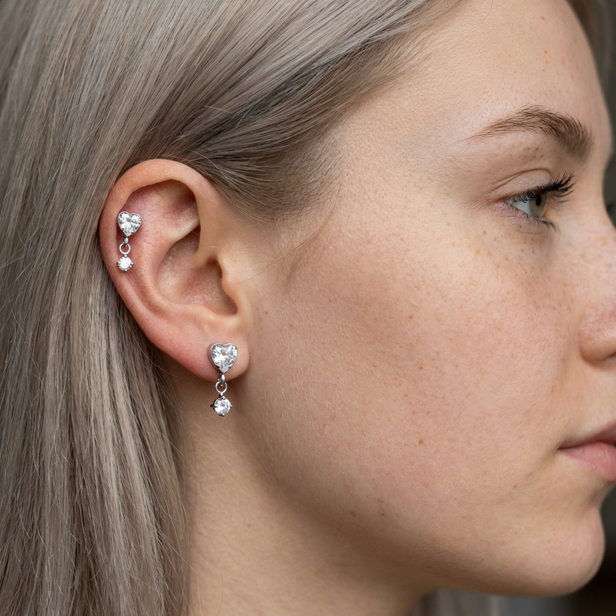 Piercing con cuore e pendente di zirconi in Titanio G23- Piercing per Lobo, helix, forward helix, conch, flat, tragus