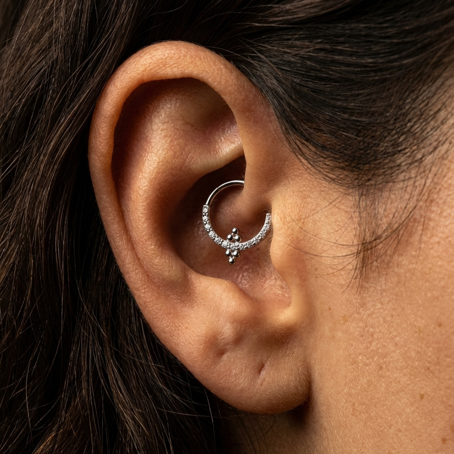 Piercing con zirconi e palline in Titanio G23 - Piercing per Lobo, helix, daith, septum