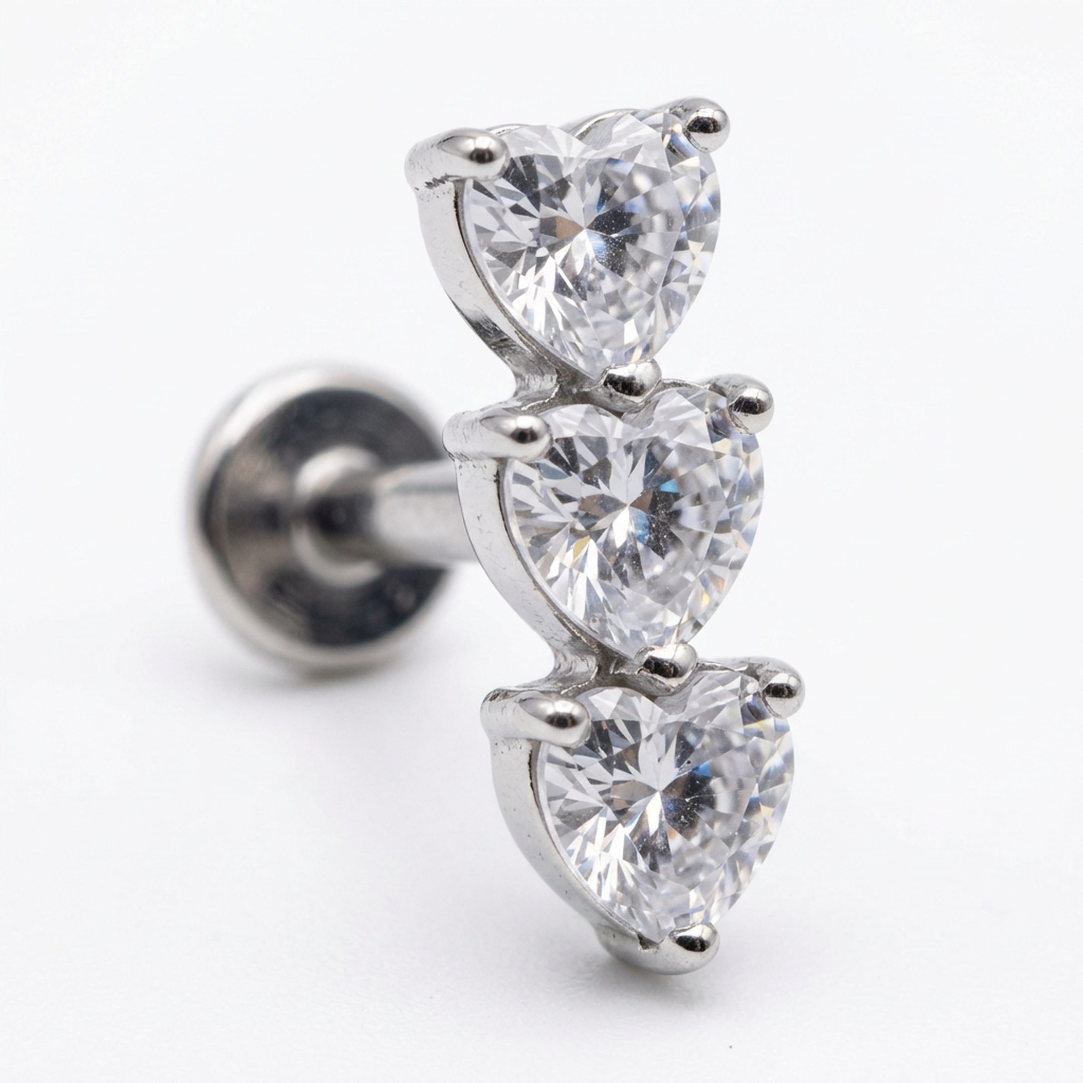 Piercing con zirconi a cuore in Titanio G23- Piercing per Lobo, helix, forward helix, conch, flat, tragus