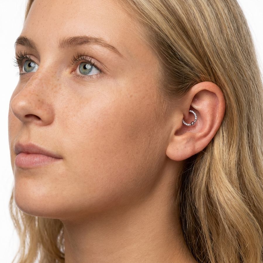 Piercing con zirconi e pallina in Titanio G23 - Piercing per Lobo, helix, daith, septum
