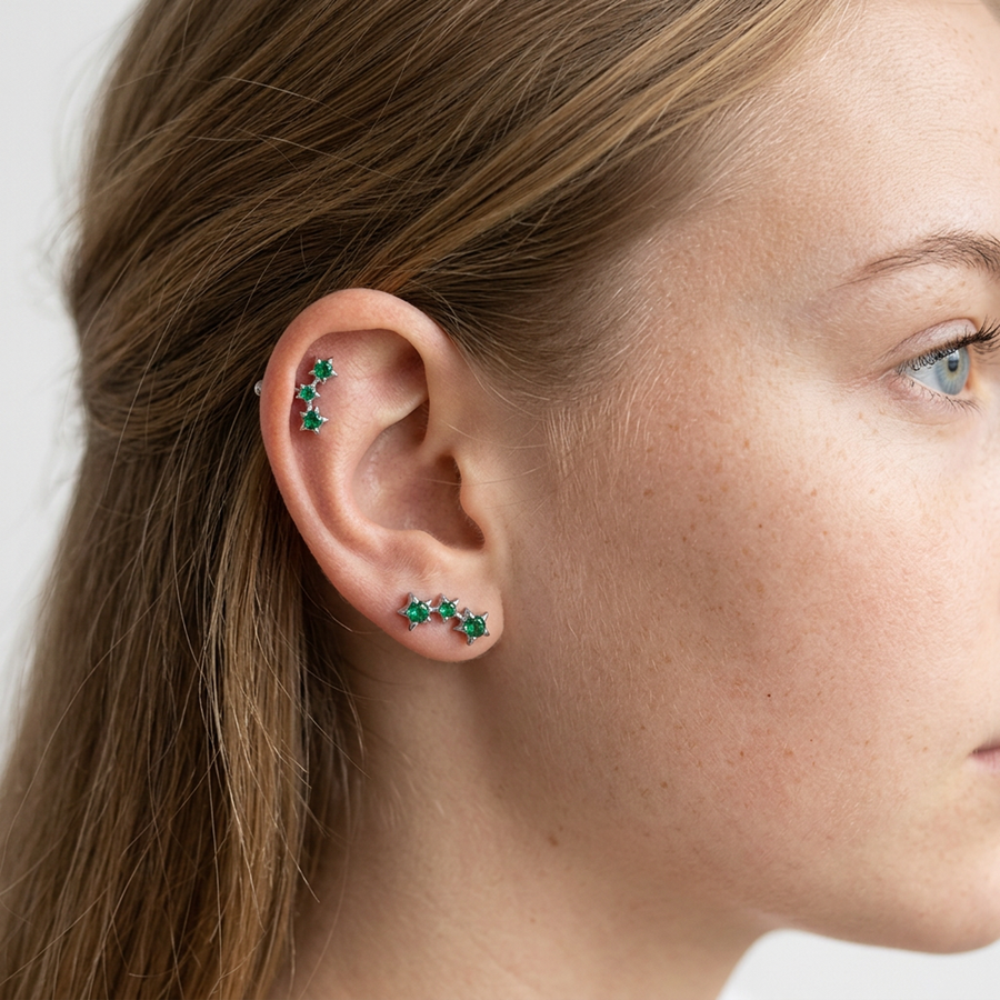 Piercing con stelle e zirconi verdi in Titanio G23- Piercing per Lobo, helix, forward helix, conch, flat, tragus