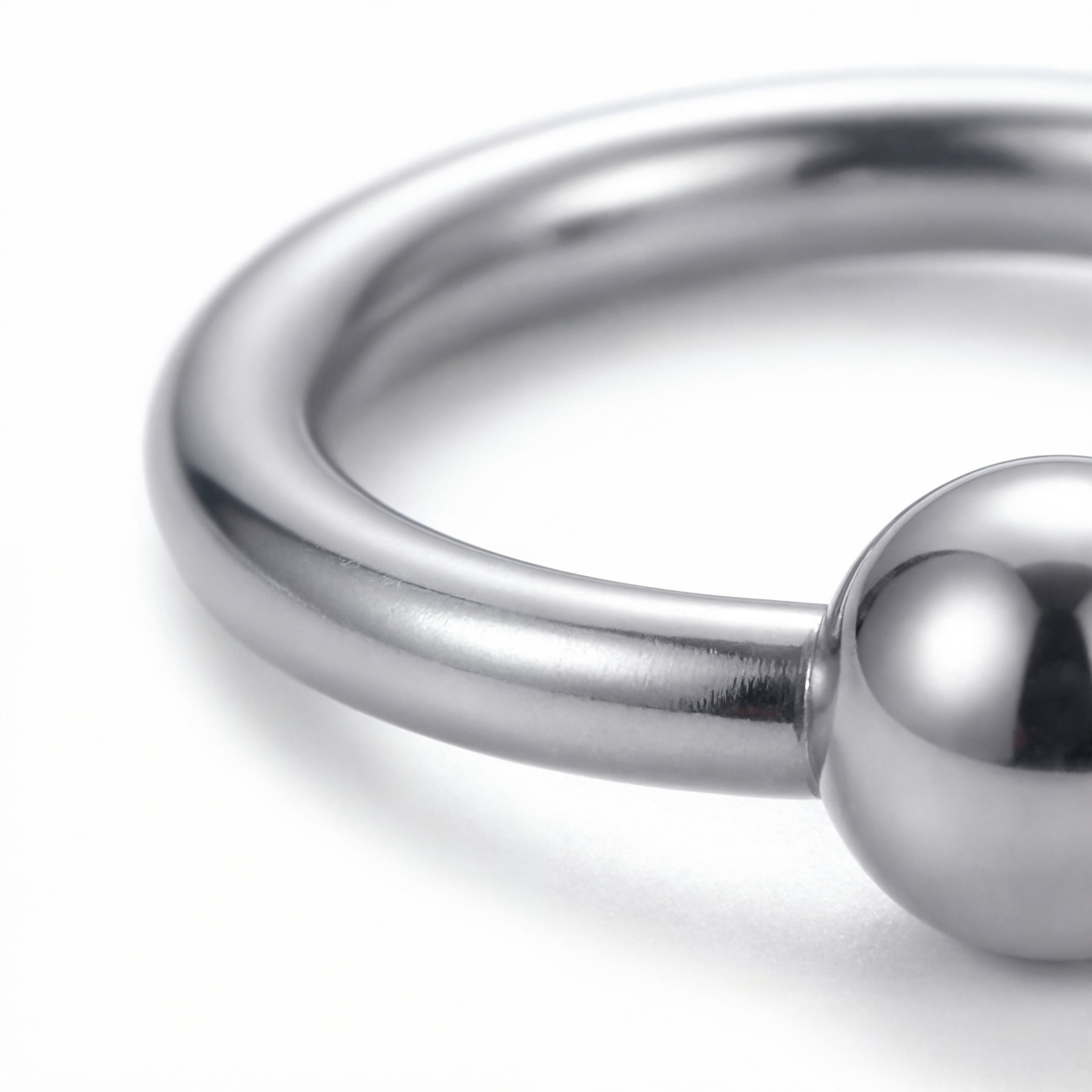 Piercing mezzo cerchio con palline in Titanio F136- Piercing per orecchio