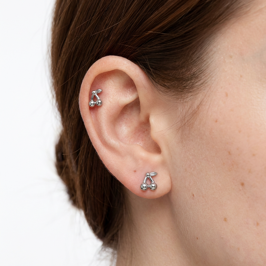 Barretta con ciliegie in Titanio - Piercing per orecchio