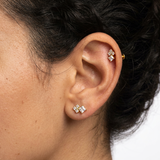 Barretta con forme geometriche luminose in zirconi in Titanio - Piercing per orecchio