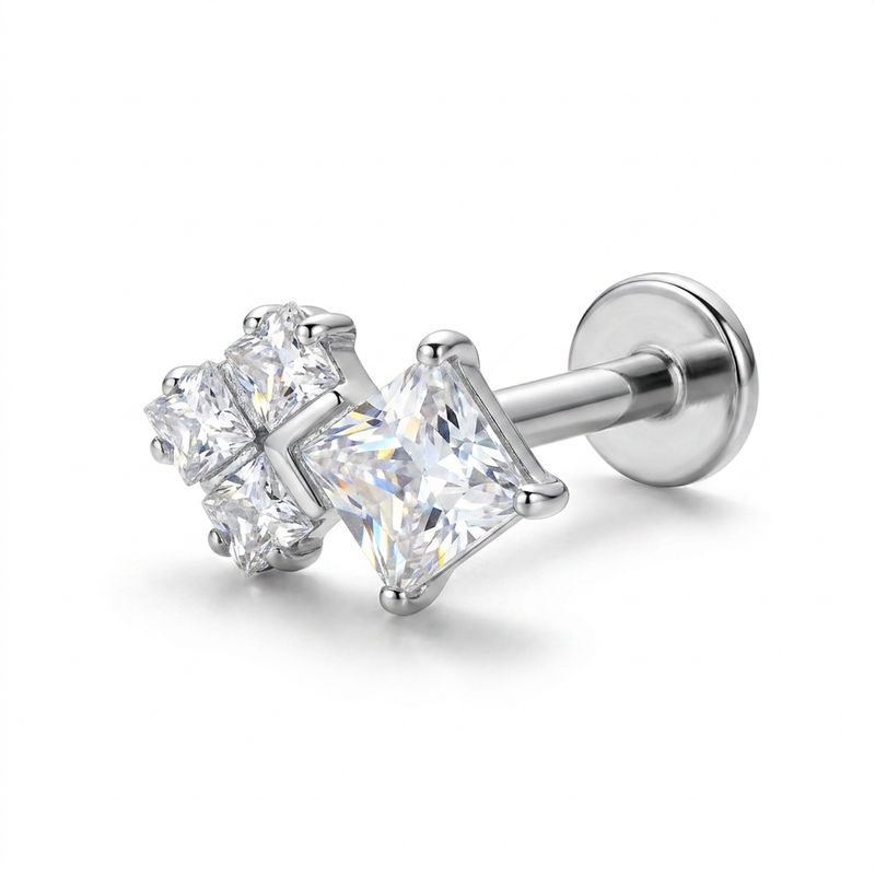 Barretta con forme geometriche luminose in zirconi in Titanio - Piercing per orecchio
