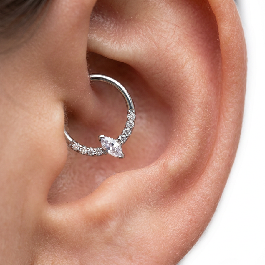 Piercing con zirconi in Titanio G23 - Piercing per helix