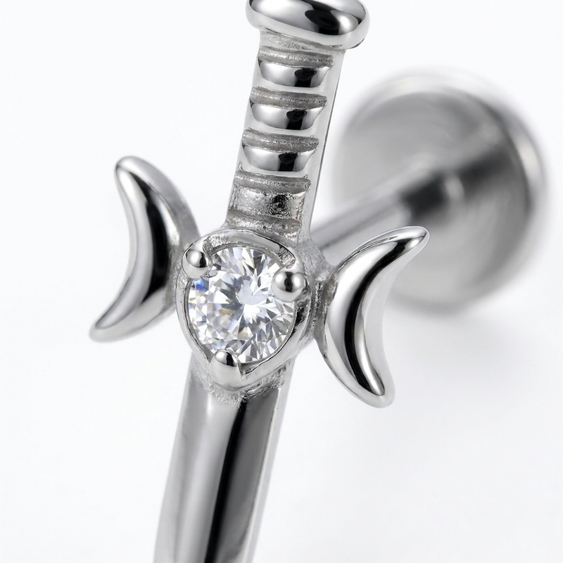 Piercing con coltello e zircone in Titanio G23- Piercing per Lobo, helix, forward helix, conch, flat, tragus