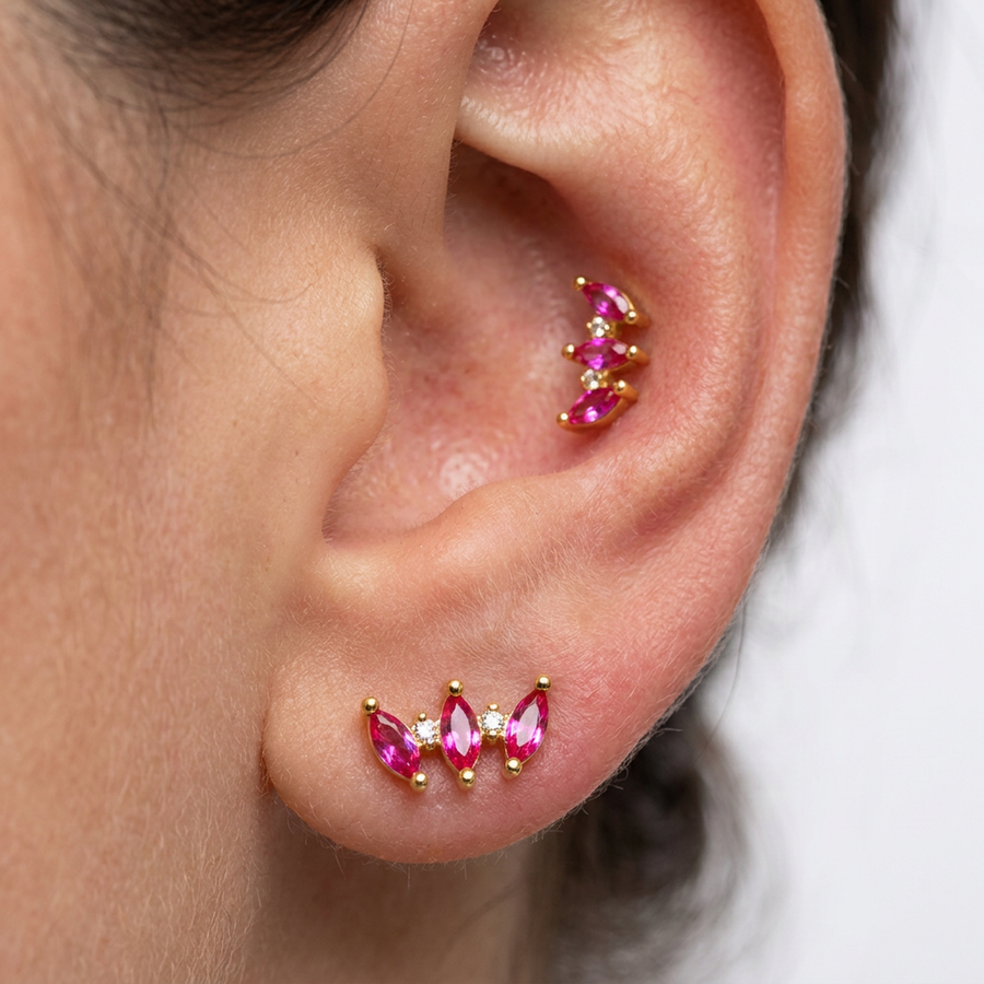 Piercing con zirconi fucsia in Titanio G23- Piercing per Lobo, helix, forward helix, conch, flat, tragus