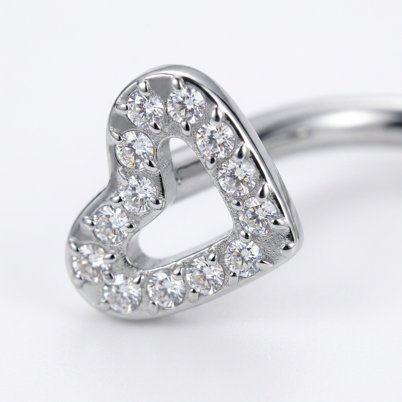 Piercing con cuore e zirconi in Titanio G23 - Piercing per Rook, snug, eyebrow