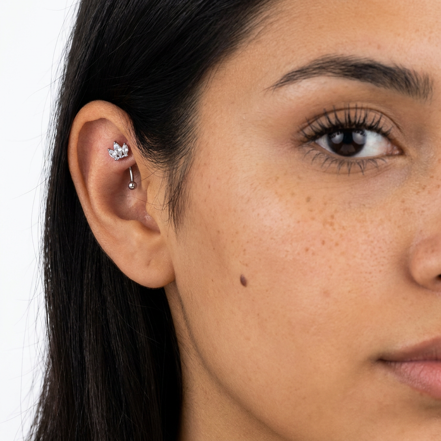 Piercing con tre zirconi in Titanio G23 - Piercing per Rook, snug, eyebrow