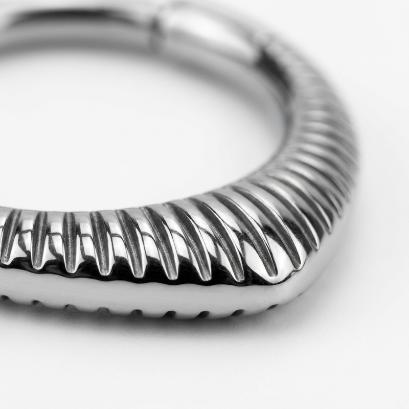 Cerchietto a punta in Acciaio Chirurgico 316L - Piercing per lobo, helix, daith, septum