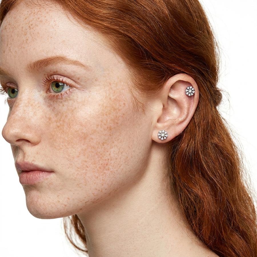 Piercing con fiore di zirconi in acciaio chirurgico 316L - Piercing per lobo, helix, forward helix, conch, flat, tragus