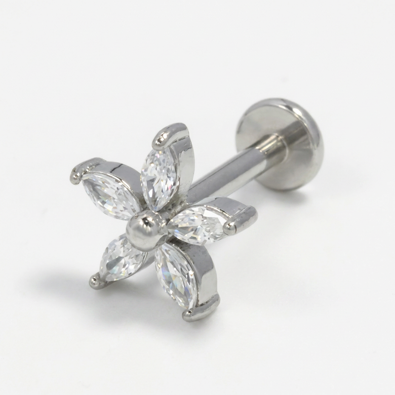Piercing con fiore di zirconi in acciaio chirurgico 316L - Piercing per lobo, helix, forward helix, conch, flat, tragus