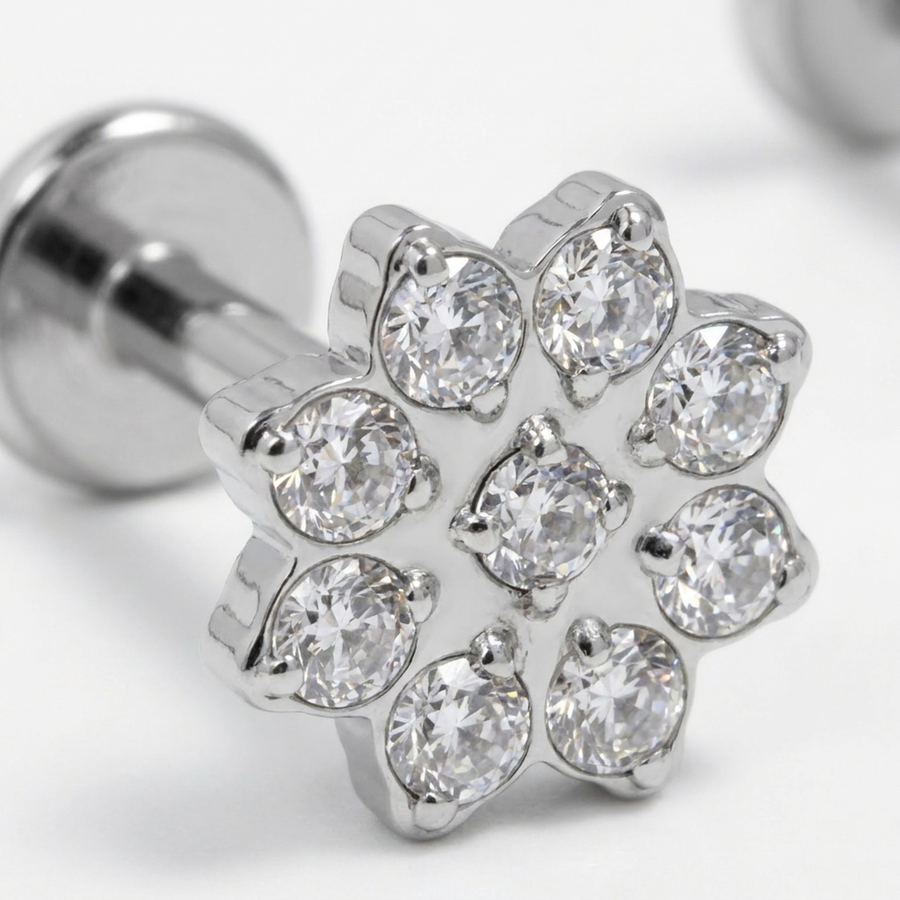 Piercing con fiore in Acciaio Chirurgico 316L - Piercing per lobo, helix, forward helix, conch, flat, tragus