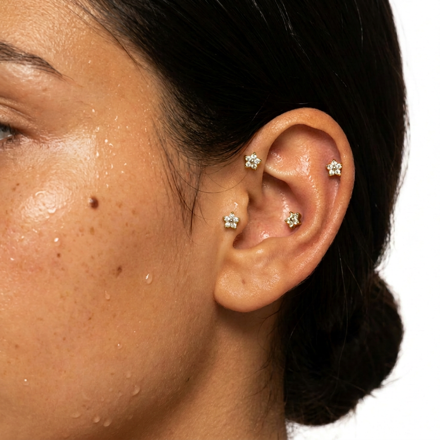Piercing con fiorellino in acciaio Chirurgico 316L - Piercing per lobo, helix, forward helix, conch, flat, tragus, minimal, labret, medusa, monroe