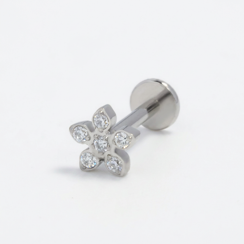 Piercing con fiore in Acciaio Chirurgico 316L - Piercing per lobo, helix, forward helix, conch, flat, tragus
