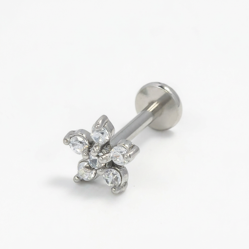 Piercing con fiore di zirconi in Acciaio Chirurgico 316L - Piercing per lobo, helix, forward helix, conch, flat, tragus