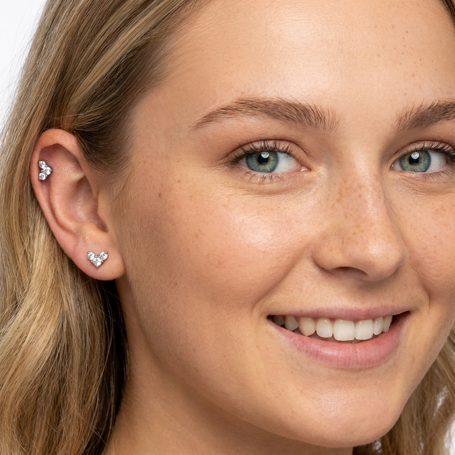 Piercing con tre zirconi in acciaio chirurgico 316L - Piercing per lobo, helix, forward helix, conch, flat, tragus