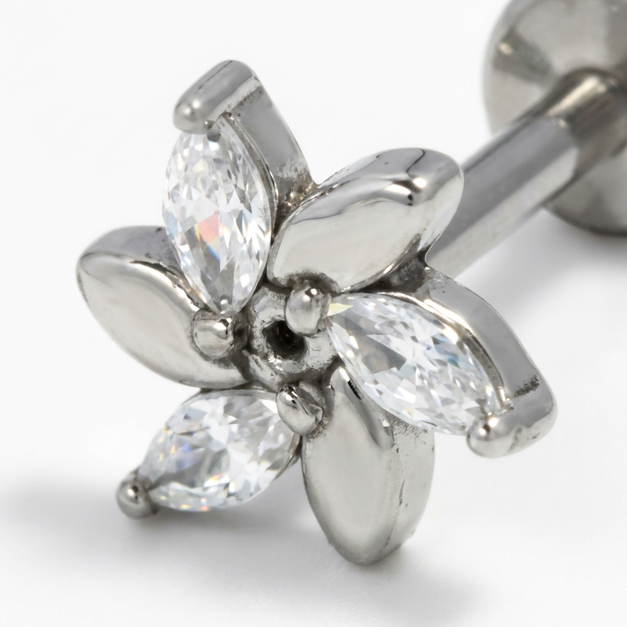 Piercing con fiore di zirconi in Acciaio Chirurgico 316L - Piercing per lobo, helix, forward helix, conch, flat, tragus
