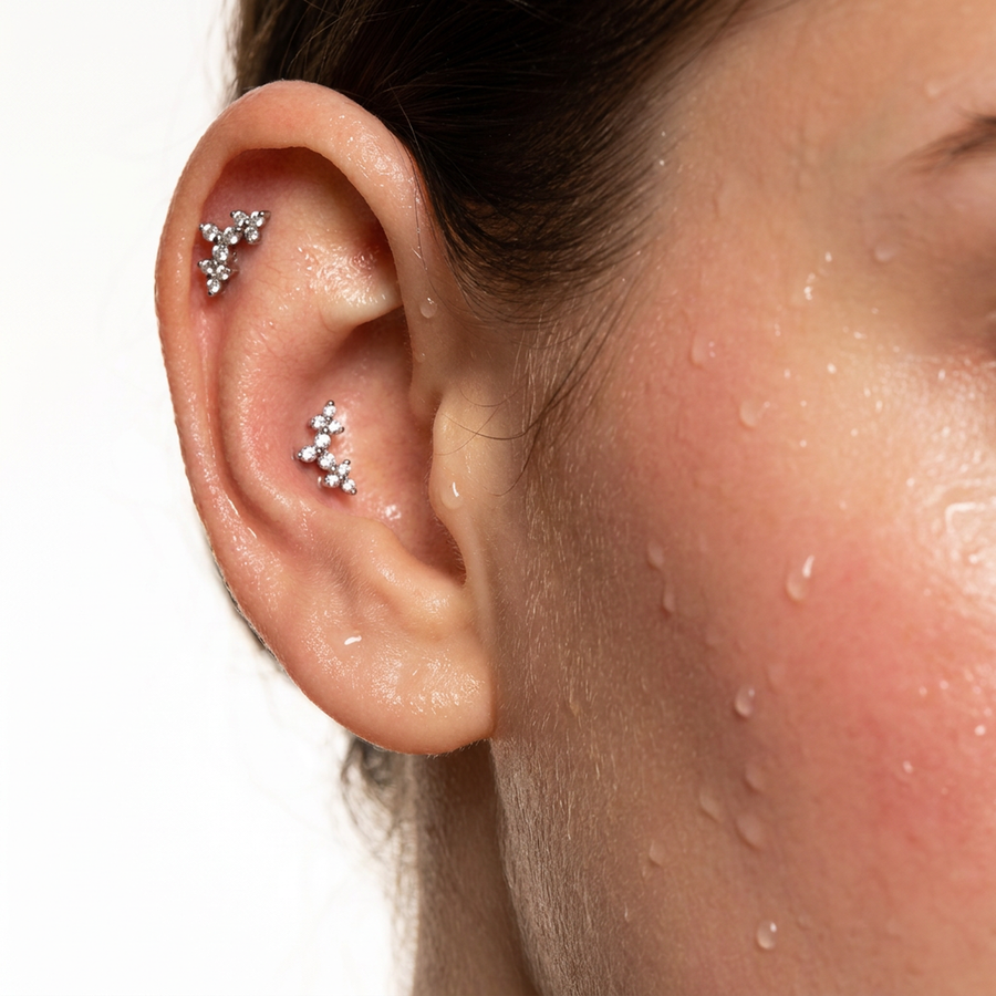 Piercing con fiorellini di zirconi in acciaio chirurgico 316L - Piercing per lobo, helix, forward helix, conch, flat, tragus