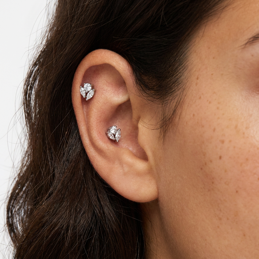 Piercing con tre zirconi in acciaio chirurgico 316L - Piercing per lobo, helix, forward helix, conch, flat, tragus