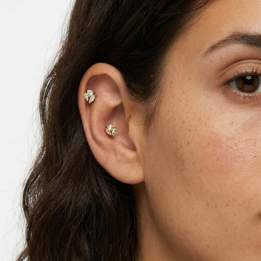 Piercing con tre zirconi in acciaio chirurgico 316L - Piercing per lobo, helix, forward helix, conch, flat, tragus
