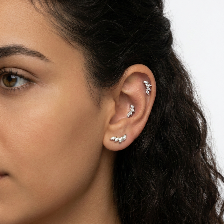 Piercing con quattro petali zirconati in Acciaio Chirurgico 316L - Piercing per lobo, helix, forward helix, conch, flat, tragus