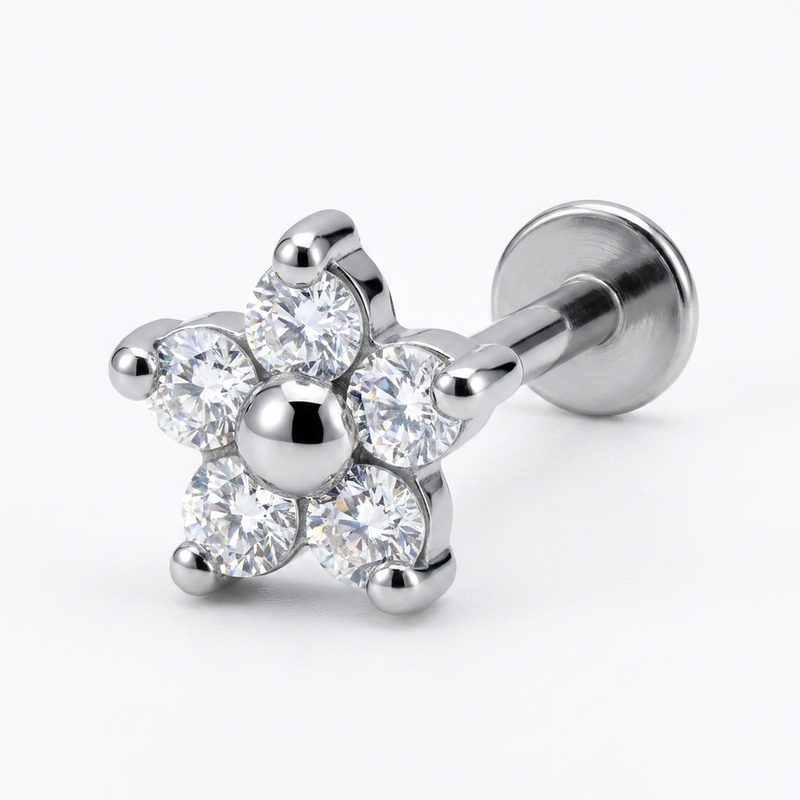 Piercing con fiore di zirconi in Acciaio Chirurgico 316L - Piercing per lobo, helix, forward helix, conch, flat, tragus