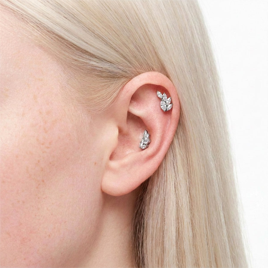 Barretta con sette petali zirconati in Acciaio Chirurgico 316L - Piercing per lobo, helix, forward helix, conch, flat, tragus