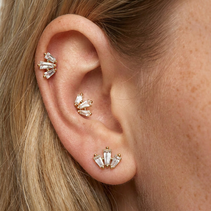 Piercing con tre zirconi in acciaio chirurgico 316L - Piercing per lobo, helix, forward helix, conch, flat, tragus
