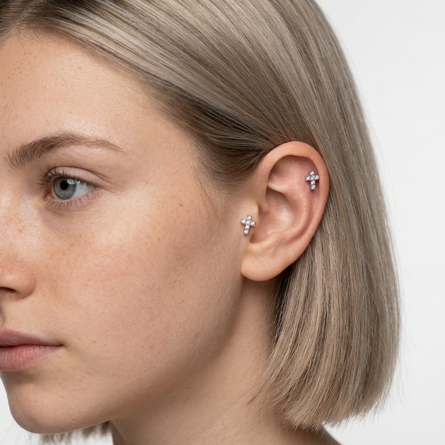 Piercing con croce e zirconi in Titanio F136- Piercing per Lobo, helix, forward helix, conch, flat, tragus