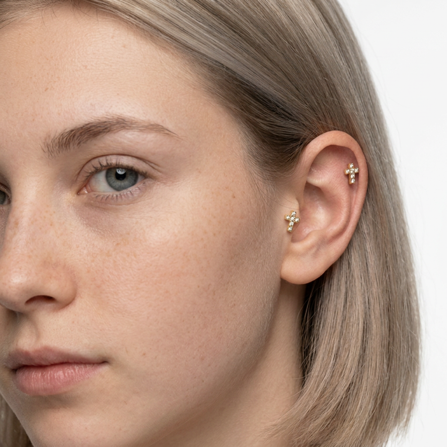 Piercing con croce e zirconi in Titanio F136- Piercing per Lobo, helix, forward helix, conch, flat, tragus