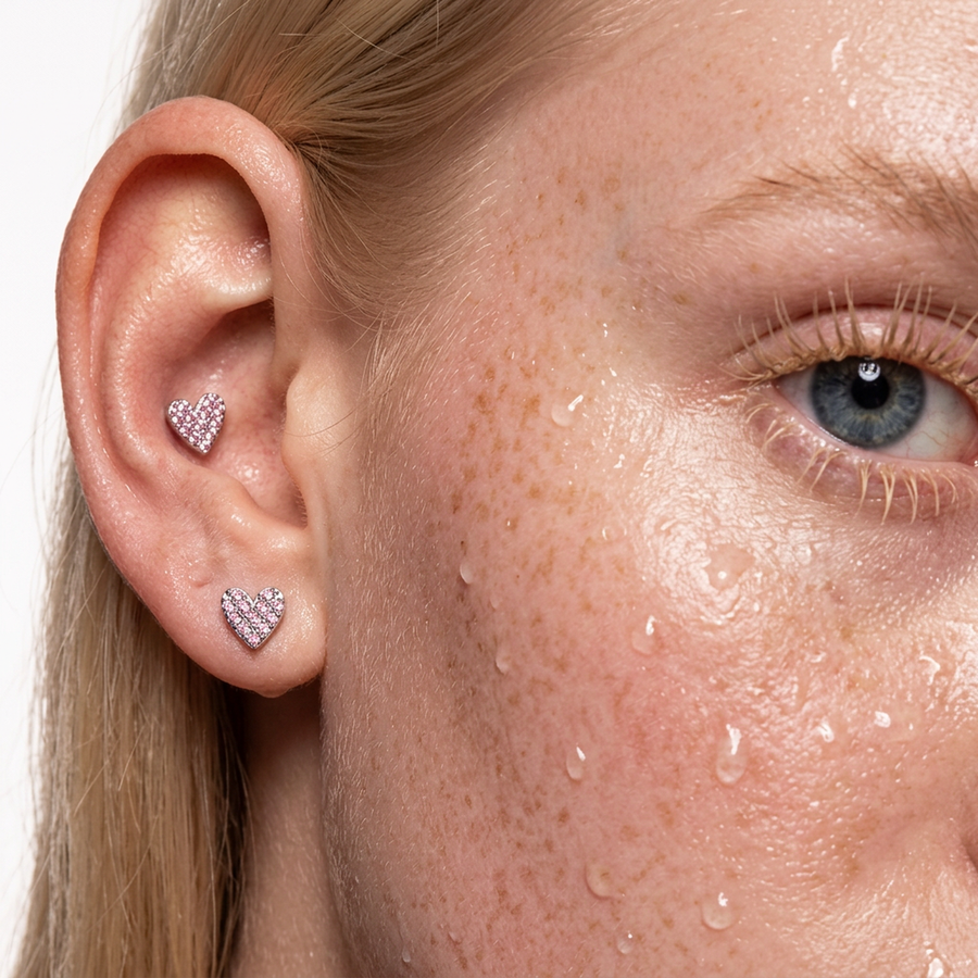 Piercing con un cuore di zirconi in Titanio F136- Piercing per Lobo, helix, forward helix, conch, flat, tragus