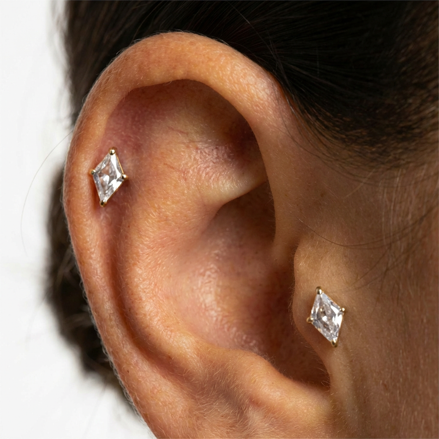 Piercing con zircone in Titanio G23- Piercing per Lobo, helix, forward helix, conch, flat, tragus