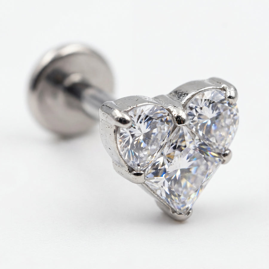 Piercing con cuore di zirconi in Titanio G23- Piercing per Lobo, helix, forward helix, conch, flat, tragus