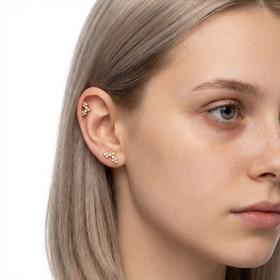 Barretta con tre fiorellini e zirconi in Acciaio Chirurgico 316L  - Piercing per orecchio