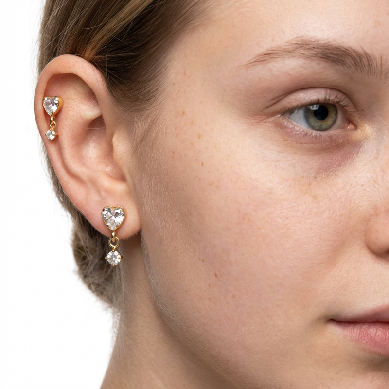 Piercing con cuore e pendente di zirconi in Titanio G23- Piercing per Lobo, helix, forward helix, conch, flat, tragus