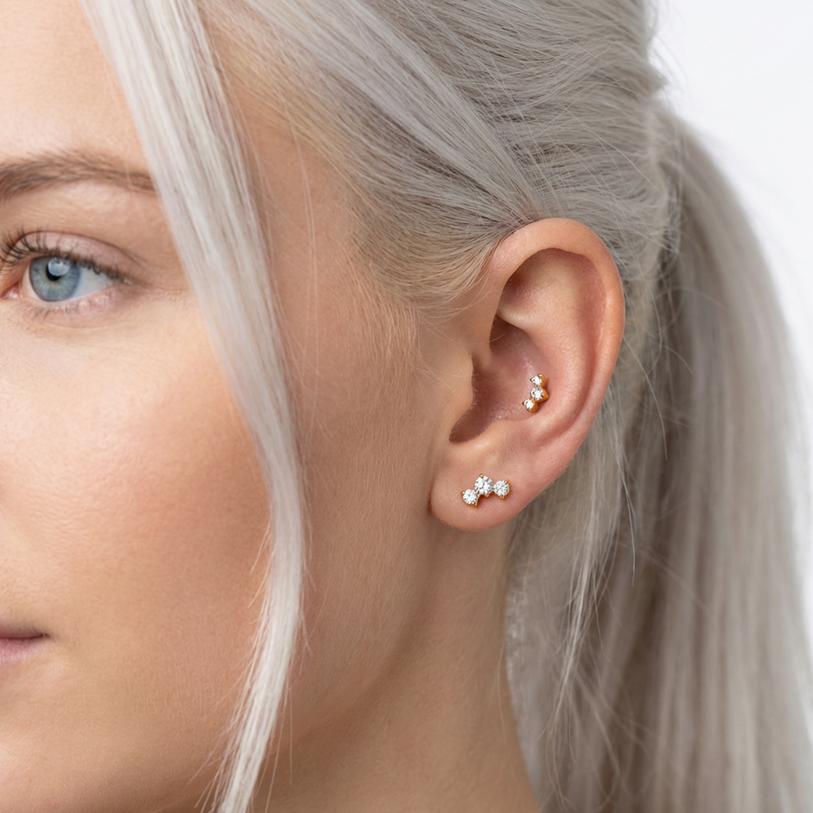 Piercing con tre zirconi in Titanio G23 - Piercing per lobo, helix, forward helix, conch, flat, tragus
