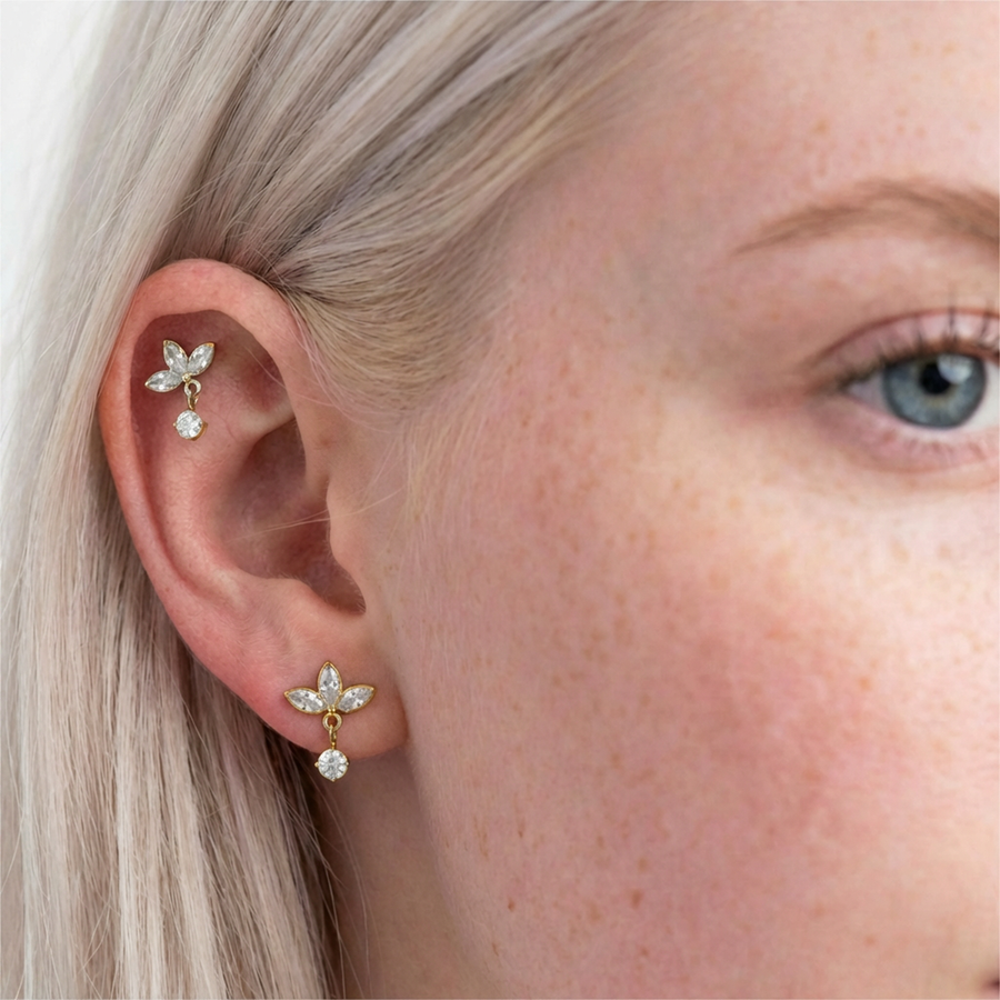 Piercing con tre petali e zircone pendente in Titanio G23 - Piercing per lobo, helix, forward helix, flat